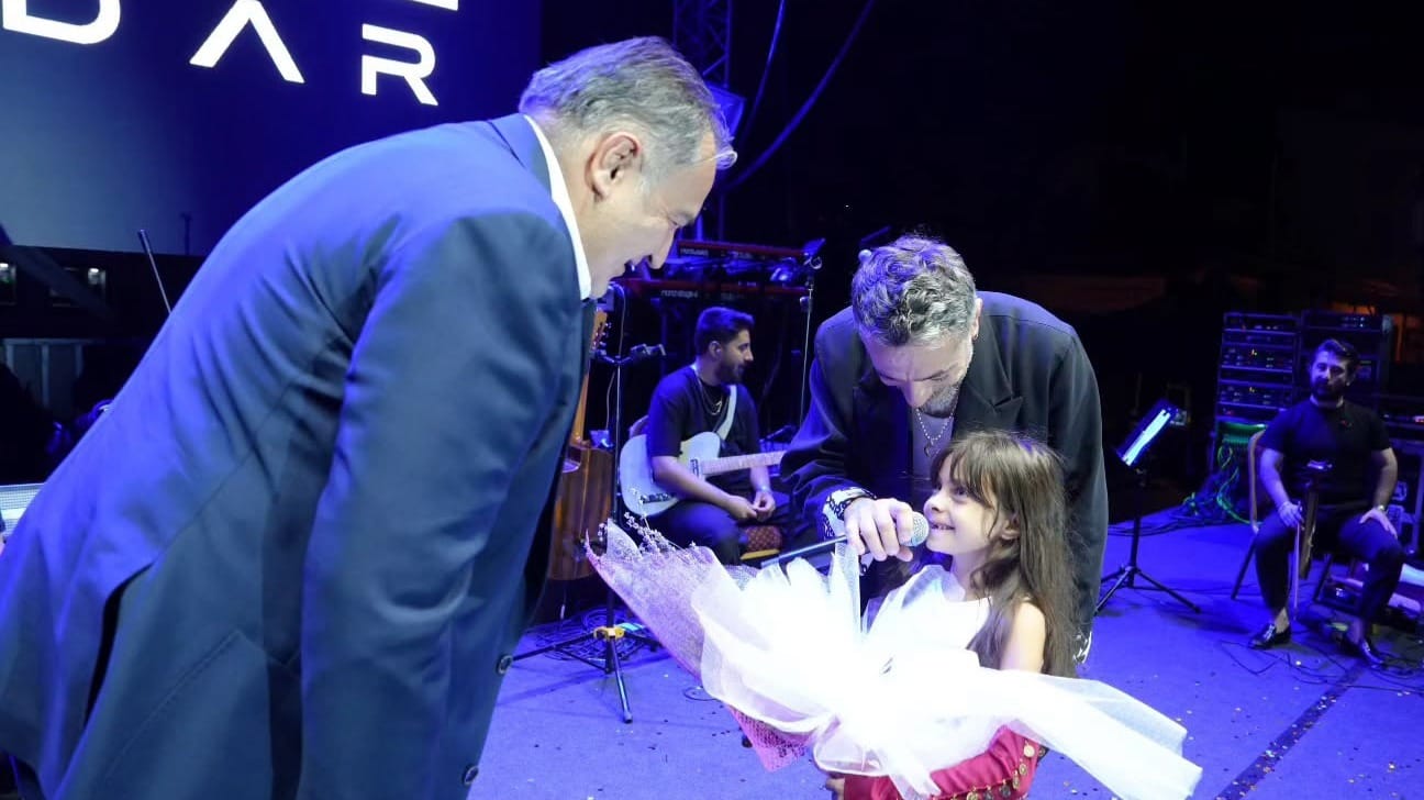 RESUL DİNDAR FESTİVALİMİZİN ÜÇÜNCÜ GÜNÜNE DAMGA VURDU