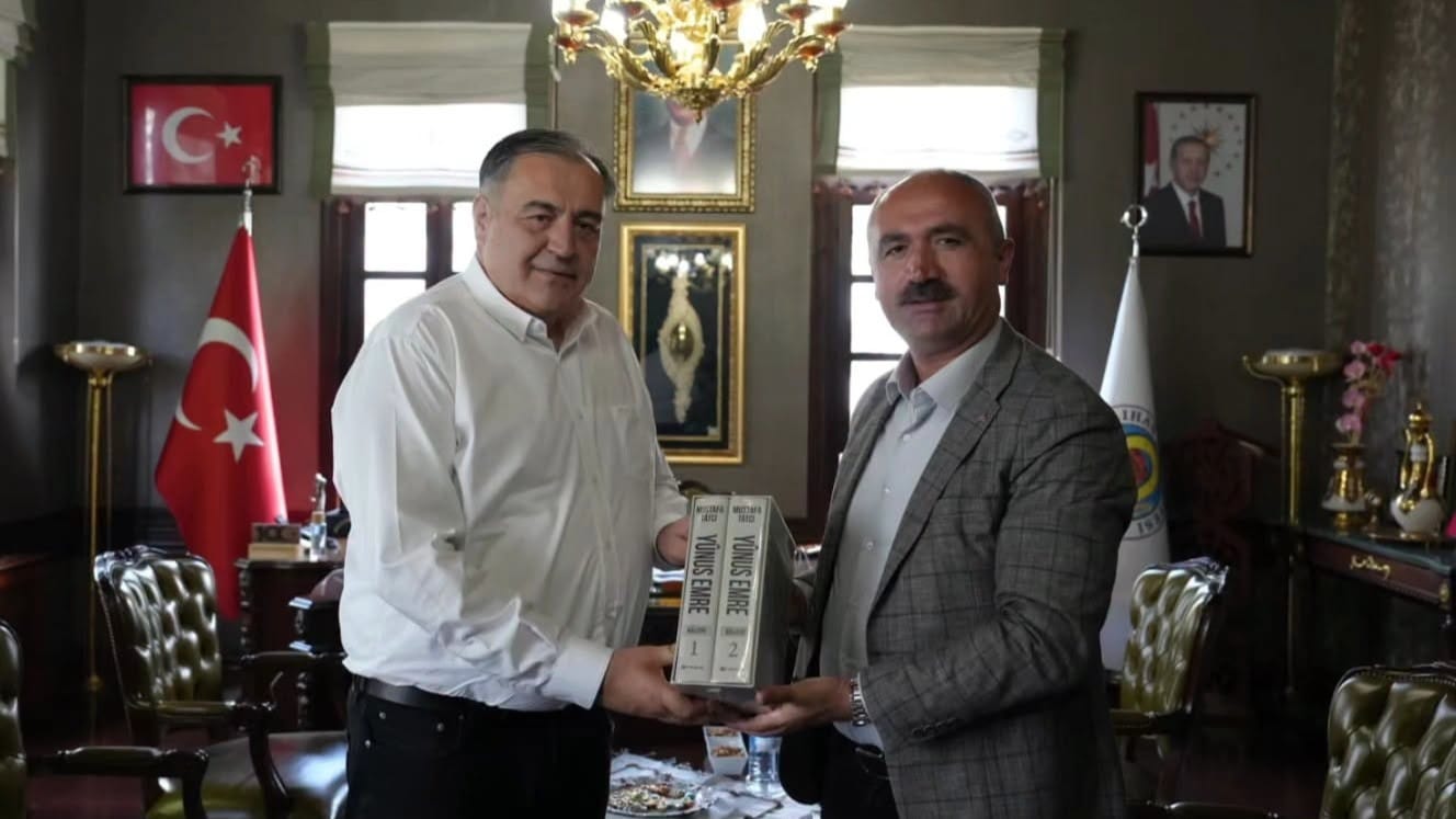 BELEDİYE BAŞKANIMIZ SAYIN ERTUNÇ GÜNGÖR MİHALIÇÇIK BELEDİYE BAŞKANI SAYIN HAYDAR ÇORUM İLE BİR ARAYA GELDİ