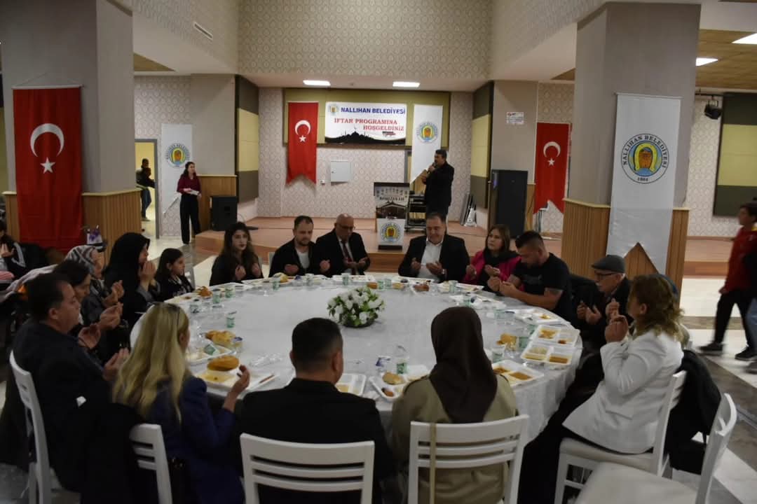 BELEDİYE BAŞKANIMIZ SAYIN ERTUNÇ GÜNGÖR ÇAYIRHAN MAHALLEMİZDEKİ HALK İFTARINA KATILDI