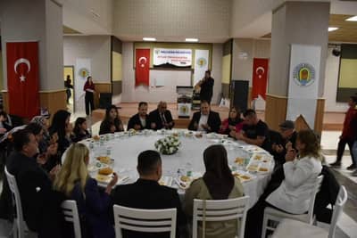 BELEDİYE BAŞKANIMIZ SAYIN ERTUNÇ GÜNGÖR ÇAYIRHAN MAHALLEMİZDEKİ HALK İFTARINA KATILDI