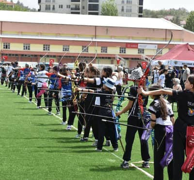 Nallıhan 19 Mayıs Okçuluk Gençlik Kupası ödülleri sahiplerini buldu